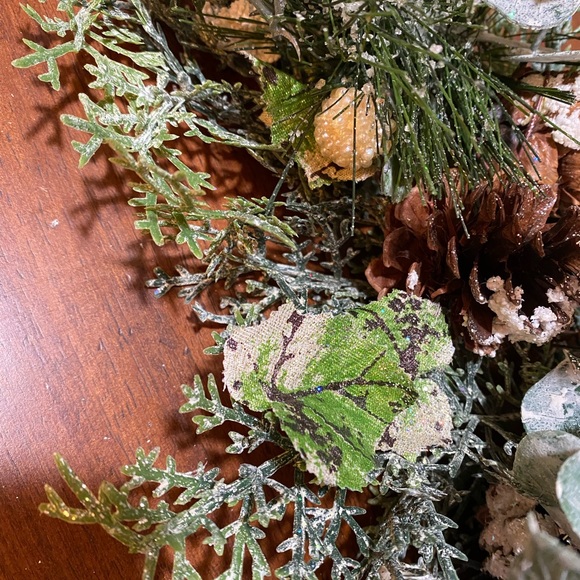 *** Faux Floral. FROSTED PINE SWAG. 30” - Picture 6 of 8